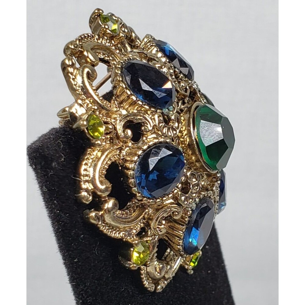 VTG Seqin Brand Dome Brooch Faceted Rhinestones Green Blue Gold Tone Open Work - Picture 11 of 16